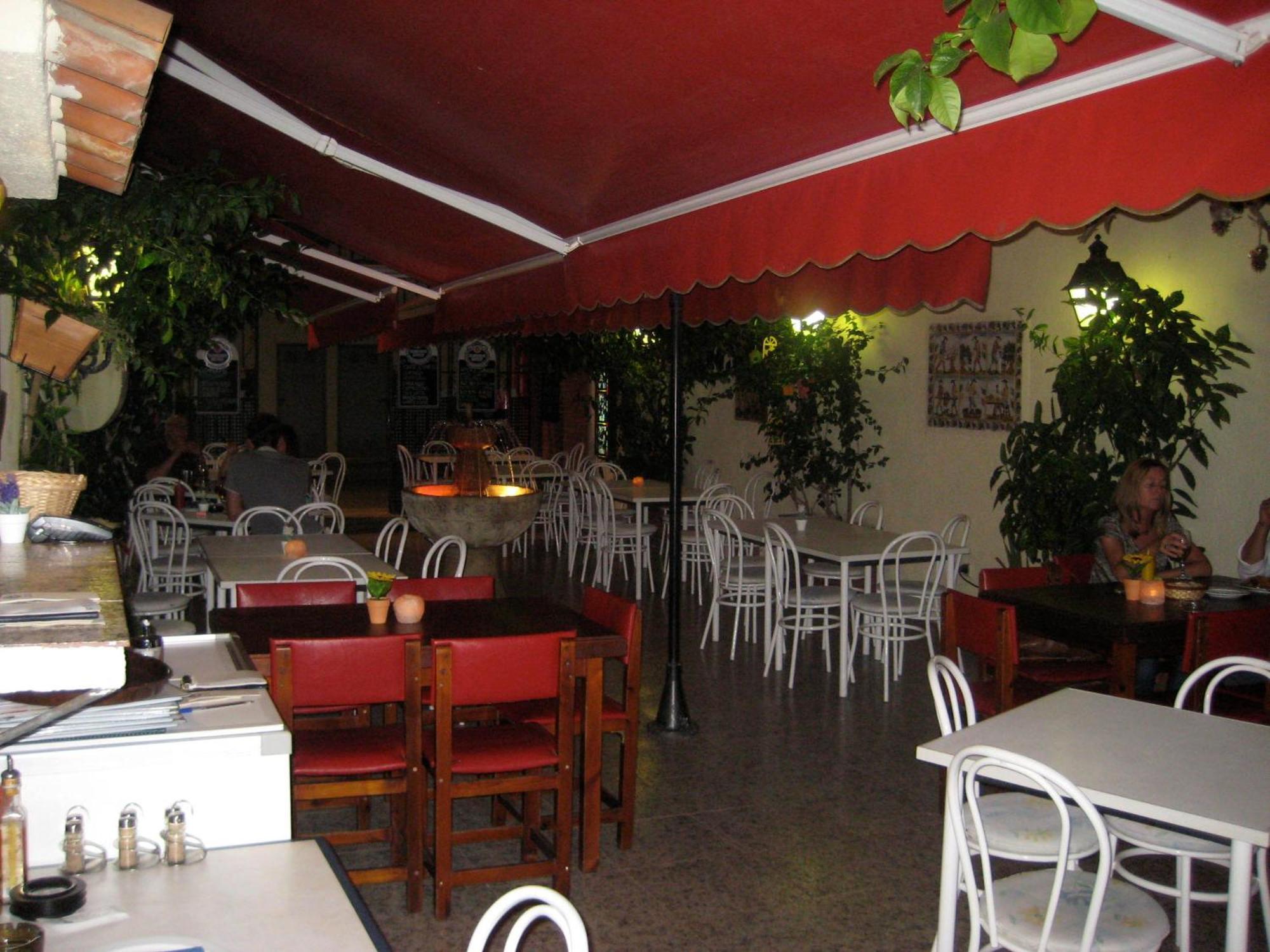Pension Casa Austria Calella Eksteriør billede