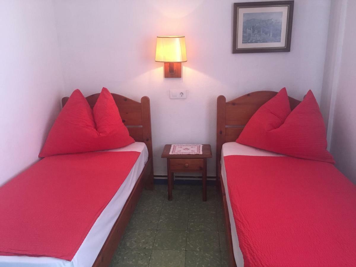 Pension Casa Austria Calella Eksteriør billede